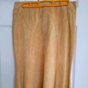 New Danier swead skirt